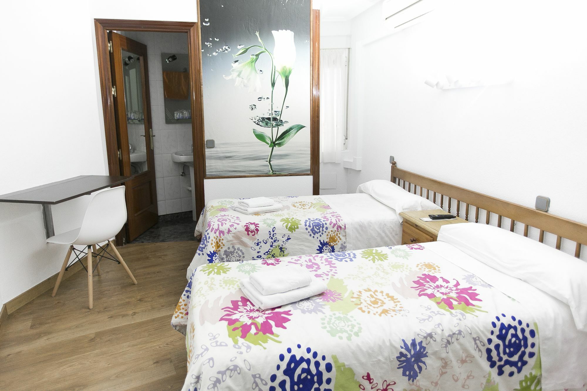 Ch La Banezana Hotel Madrid Exterior photo
